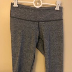 Lululemon wunder under crops.